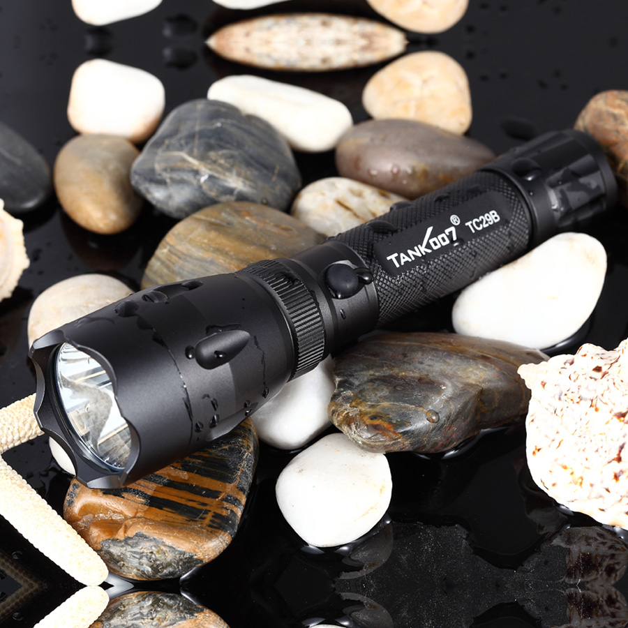 強(qiáng)光手電筒什么牌子好？哪里的強(qiáng)光手電筒生產(chǎn)廠家好