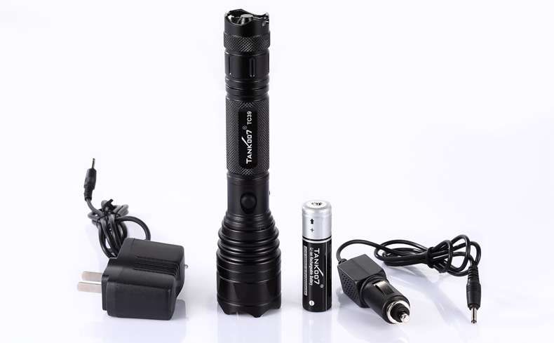 強(qiáng)光手電筒批發(fā)廠家 強(qiáng)光手電筒批發(fā)廠家