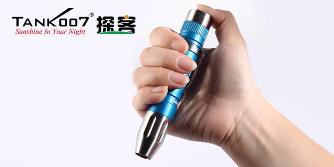 新手收藏家必用珠寶玉石鑒定工具——TANK007照玉手電筒！