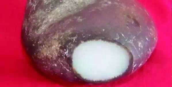 漲知識，玉也能騙人！照玉手電筒照出真相